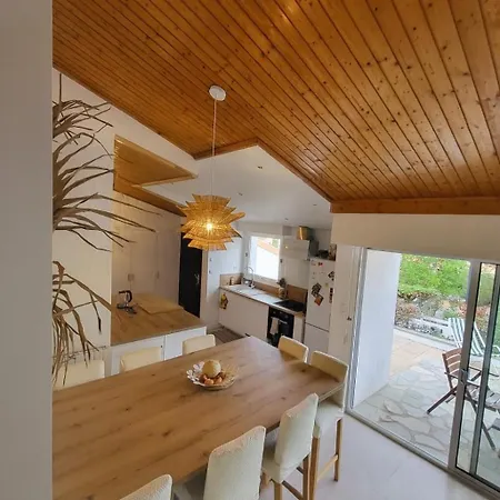La Maison De La Pinede, 4 *