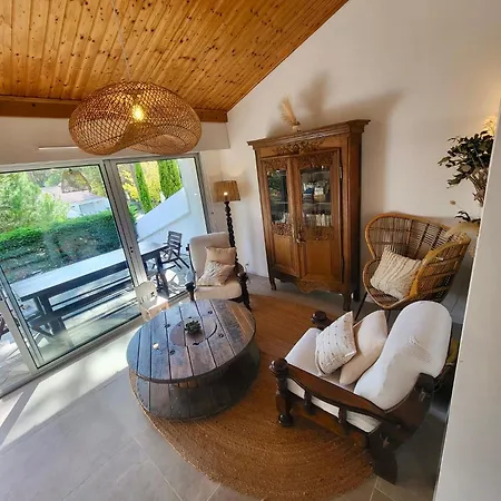 La Maison De La Pinede, 4