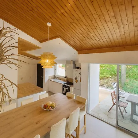 La Maison De La Pinede, 4 *