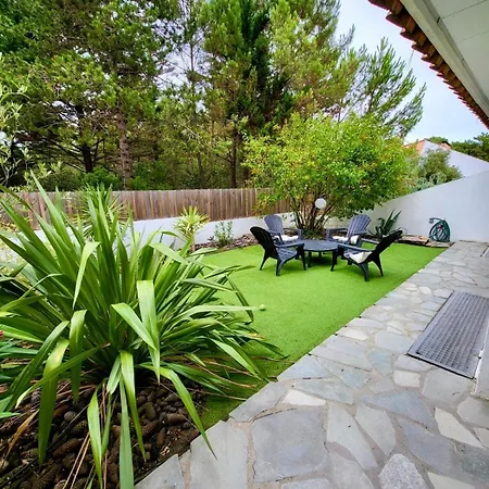 La Maison De La Pinede, 4 بيت للعطل سان جان دي مونت