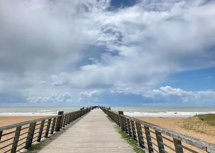 La Maison De La Pinede, 4 Prázdninový dům *